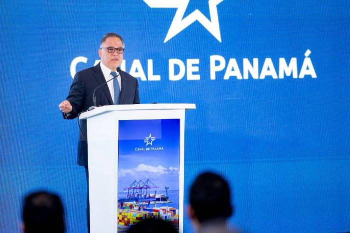 El administrador Ricaurte Vásquez destacó la contribución de Vial al crecimiento de los ingresos y la rentabilidad del Canal en beneficio de Panamá.