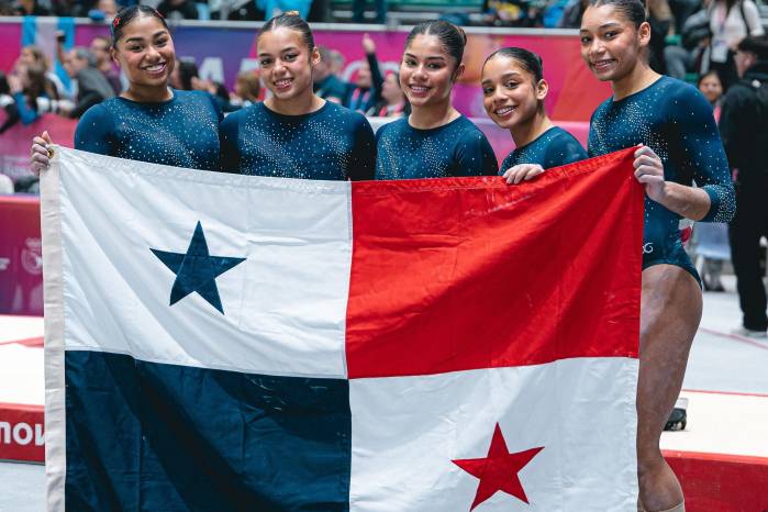 La delegación panameña de gimnasia