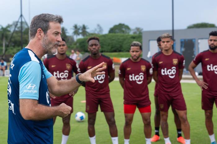Thomas Christiansen durante un entrenamiento con la selección de Panamá.