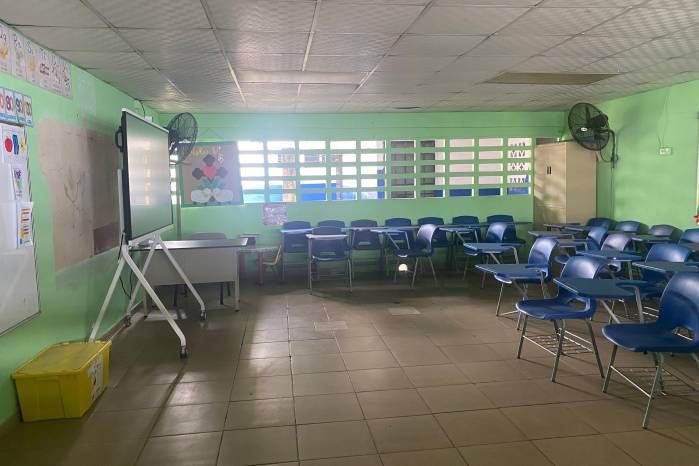 Cerca del 45 % de los estudiantes del sistema público continúan sin recibir clases.