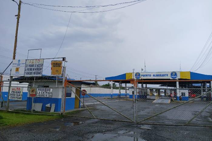 Parte de uno de los accesos que tiene Chiquita Panamá en el puerto de Almirante, Bocas del Toro.
