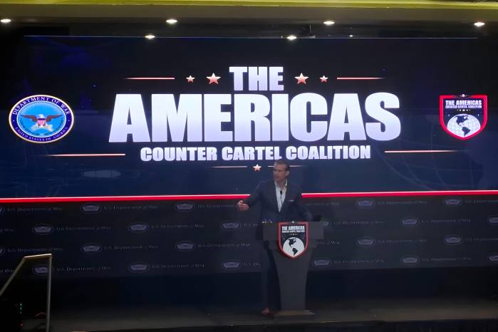El secretario de Defensa Pete Hegseth, este jueves en el Foro de la Coalición de las Américas contra los Cárteles, celebrado en Panamá.