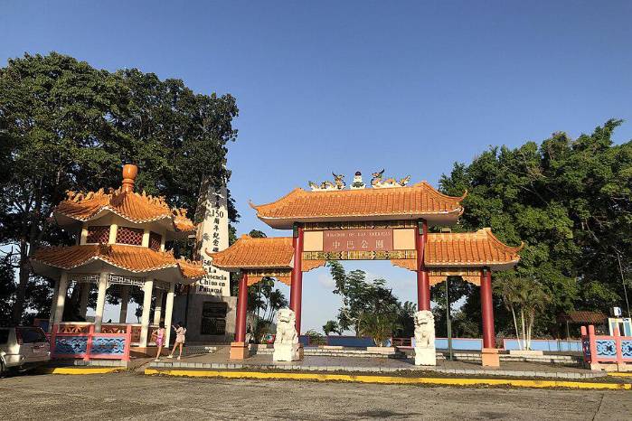 La llegada de los primeros inmigrantes chinos en 1854 marcó el origen de un legado que hoy recuerda el monumento del Mirador.