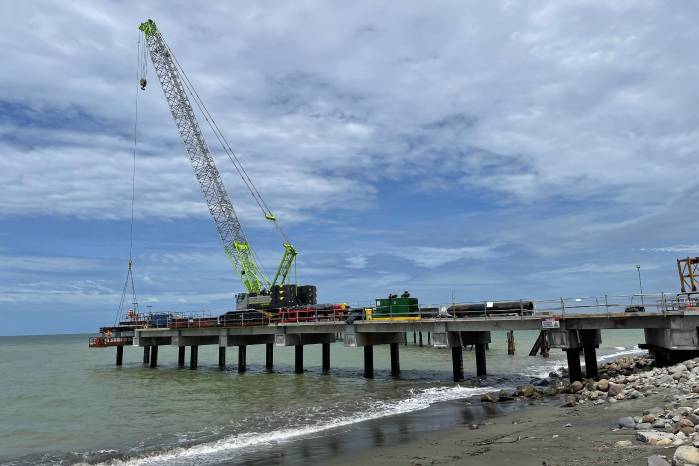 Los trabajos de construcción del muelle multipropósito en Puerto Armuelles.