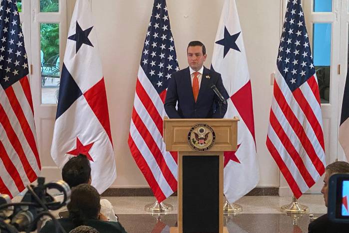 El embajador advirtió sobre los riesgos de la relación con China y destacó el compromiso de Estados Unidos con la estabilidad regional y el desarrollo conjunto con Panamá.