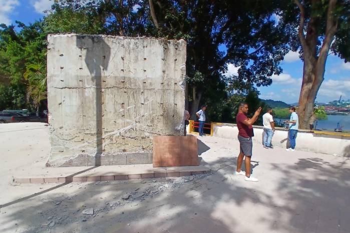 Nuestra historia no se borra ni el futuro se construye demoliendo monumentos