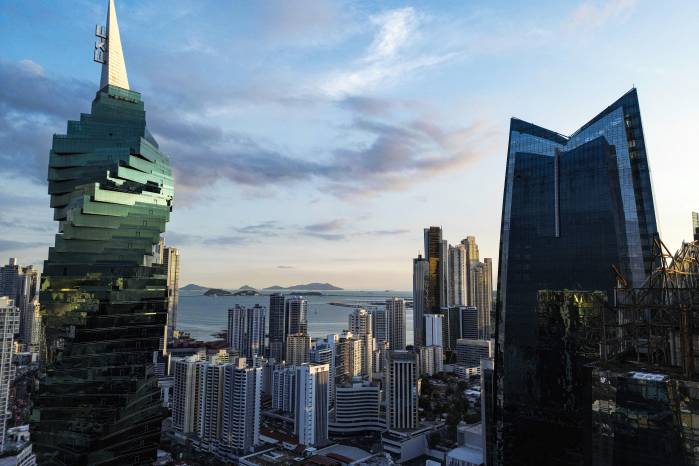 IMHPA advierte lluvias aisladas y radiación UV extrema en varias regiones.