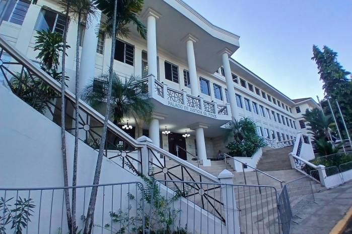 Hoy, el peritaje de la defensa de Demetrio Papadimitriu concluyó que no existe “testaferrato”, pero identificó transferencias entre sociedades ligadas a su familia y entes utilizados por la constructora como Klienfield Services.