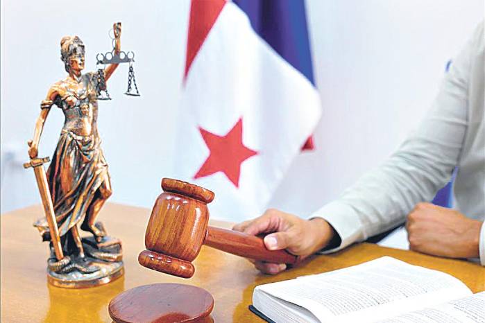 La atípica audiencia de garantías de Ralph Attie por caso Listo Wallet de la AIG