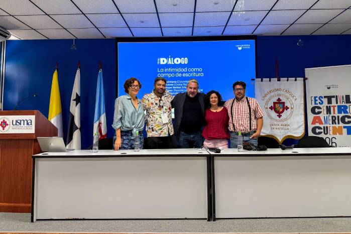 Esta actividad se hizo en el marco del festival Centroamérica Cuenta en la Universidad Católica Santa María La Antigua (USMA).