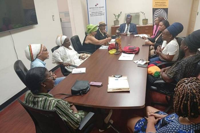 La crisis incluye la separación y posterior regreso de una jefa de recursos humanos señalada por realizar nombramientos sin consulta.