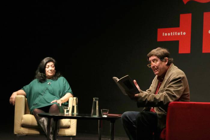 Luis García Montero y Almudena Grandes se conocieron en 1992. Dos años más tarde se casaron. Tuvieron una hija en común: Elena.