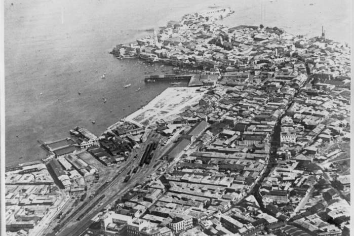 Fotografía del ‘relleno del Javillo’, actual Barrio Chino en el Casco Viejo a inicios del siglo XX.
