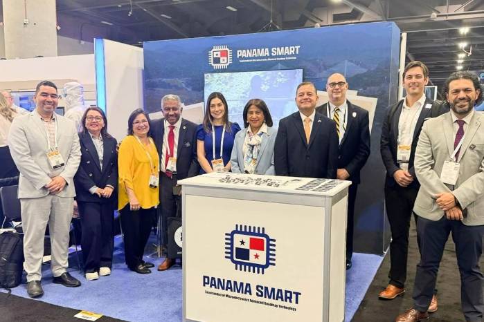 Panamá muestra sus oportunidades en la cadena de valor de la industria de semiconductores y microelectrónica en la SEMICON West en Arizona, Estados Unidos.