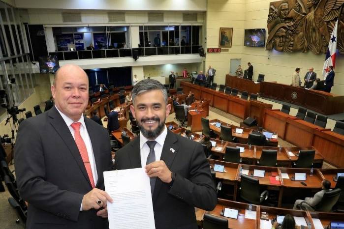 Proponen eliminar las partidas discrecionales de la Presidencia