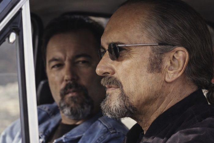 Según el cantautor, “Bobby D.” —como le llamaba afectuosamente— era un apasionado de la cultura latina.