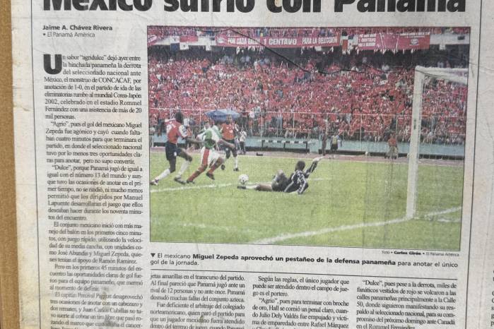 Portada del diario El Panamá América del 17 de julio del 2000 resaltando el buen juego de los panameños, más allá del resultado adverso.