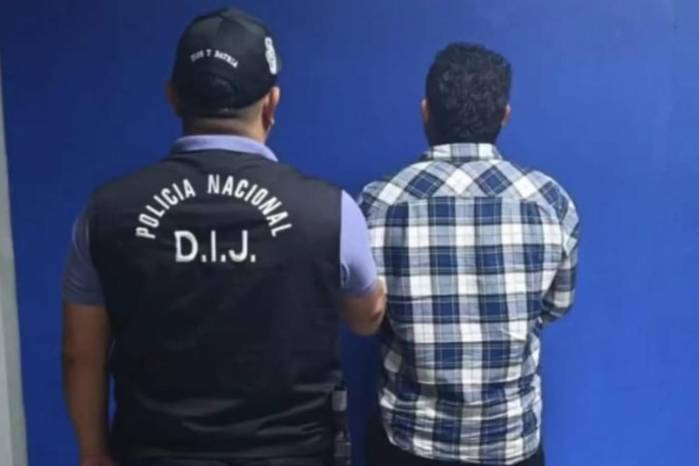 El juez ordenó la detención provisional luego de que consideró la existencia de una posible lesión patrimonial al Estado.