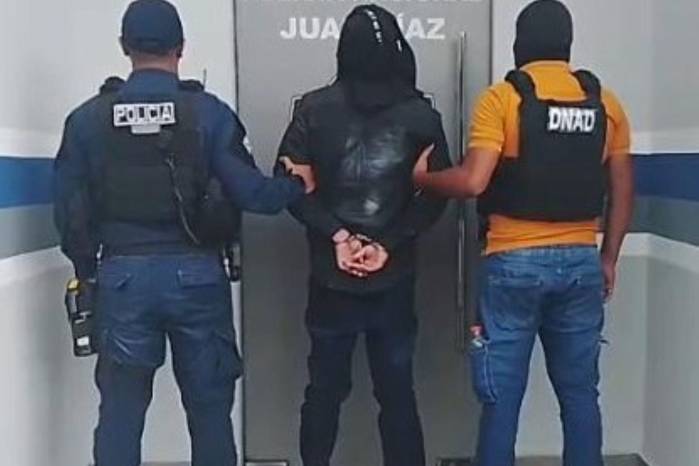Mientras la Policía Nacional informa de la captura de “Careka”, familiares de privados de libertad denuncian desabastecimiento de agua potable y medicinas en los penales.