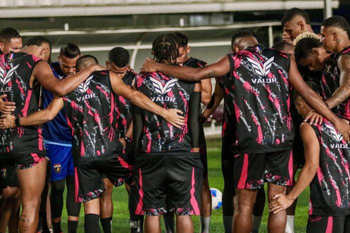 El equipo del Plaza Amador durante un entrenamiento.