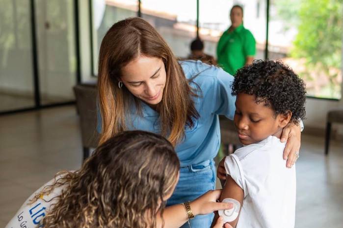 Uno de los niños beneficiados por Sin Tanta Azúcar.
