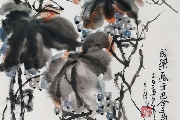 Wang Chengliang ha dedicado más de 30 años de su vida al mundo del arte. Su compromiso y sensibilidad lo lleva a tomar la responsabilidad en la formación de artistas en las academias artísticas en chinas.