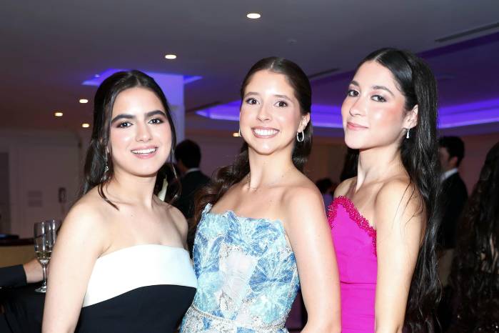 La simpatía era la tónica general en todas las debutantes.