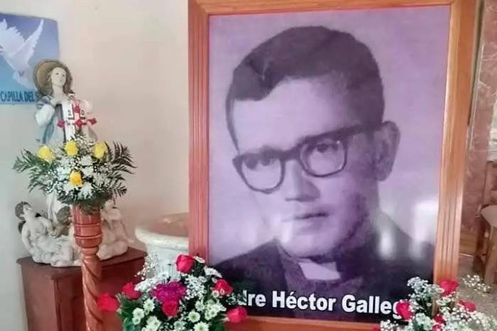 Cada 9 de junio, una romería recorre las calles del distrito de Santa Fe de Veraguas, en honor al padre Jesús Héctor Gallego.