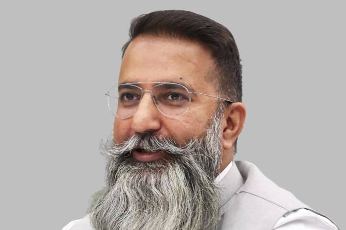 Bhuwan Ribhu, activista por la infancia.