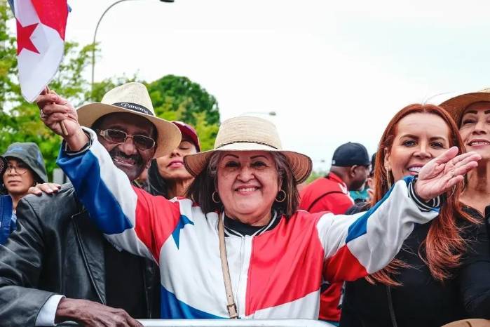 Los panameños residentes en Estados Unidos salieron con sus mejores galas.