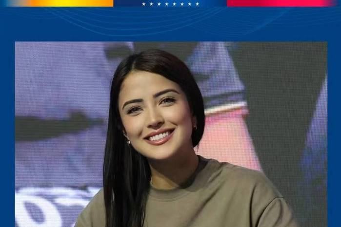 Fotografía tomada de la cuenta oficial de la red social X @delcyrodriguezv de la presidenta encargada de Venezuela, Delcy Rodríguez, que muestra a la nueva ministra de Turismo Daniella Cabello, hija del número dos del chavismo, Diosdado Cabello. EFE/ @delcyrodriguezv