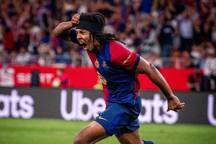 Jules Koundé celebrando su gol de la victoria frente al Real Madrid en la final de la Copa del Rey.