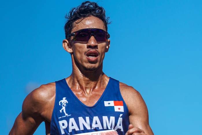 Yassir Cabrera durante la carrera.