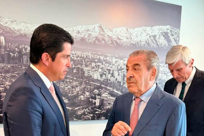 El ministro José Ramón Icaza se reunió con líderes empresariales chilenos.