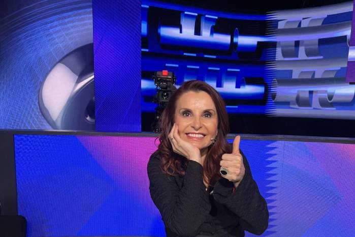Loreto Araya-Ayala se consagra como una de las voces más reconocidas en el ámbito actoral de Latinoamérica.