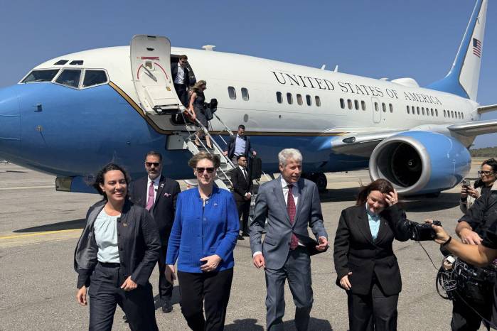 Estados Unidos impulsa inversiones energéticas en Venezuela con visita de Chris Wright