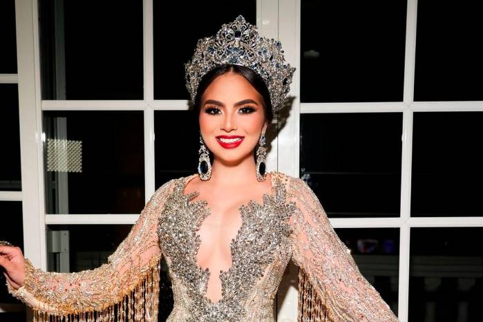 Sofía Gabriela Ureña dio su último paseo en el Parque Porras entre luces, emoción y orgullo, se despide una Reina que marcó su camino con carácter, elegancia y victoria.