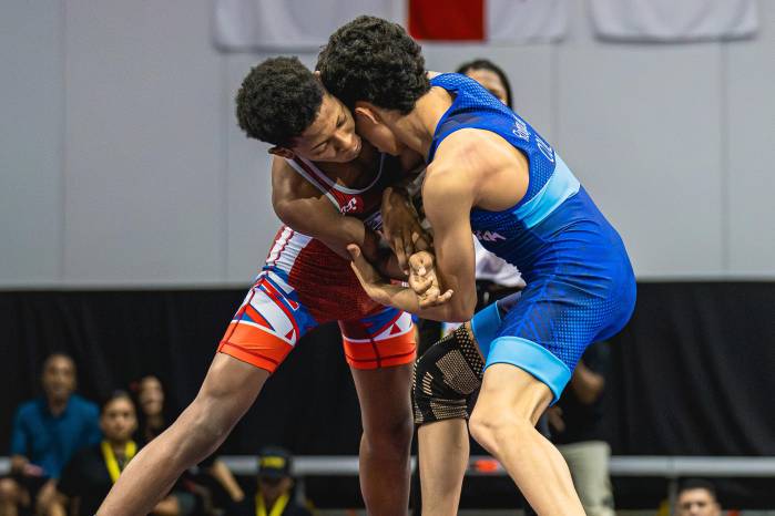 Instantes de la pelea del panameño Gerald Flores.
