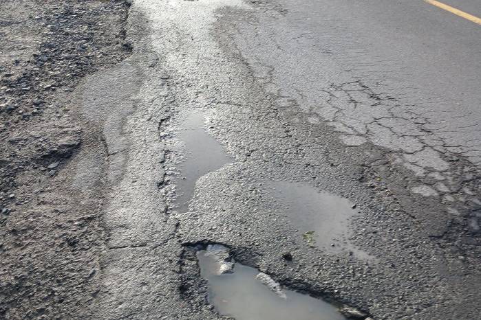 Ruta que usuarios describen como peligrosa.