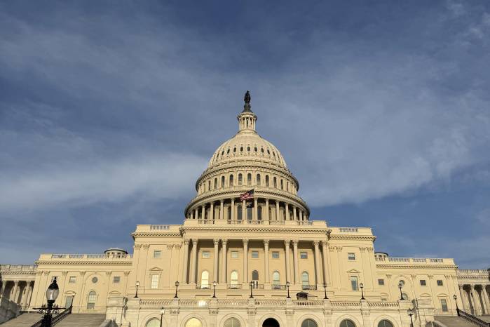 El Capitolio estadounidense, donde se reúnen los senadores y congresistas para discutir la realidad del país.