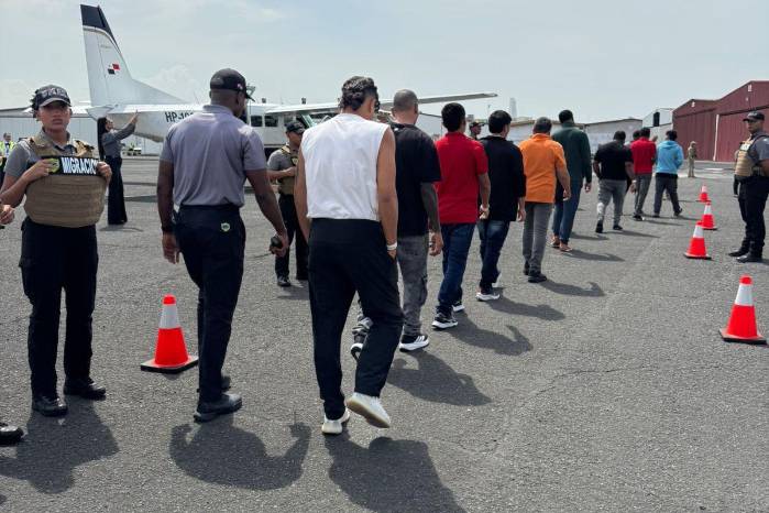 Migración retorna a 45 ciudadanos colombianos desde Panamá