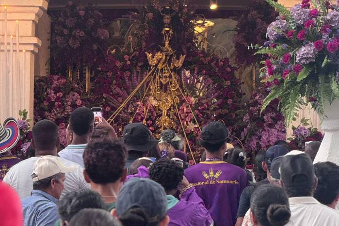 La octava novena a Jesús Nazareno ha generado la llegada de miles de feligreses que se preparan para la celebración del primer domingo de Cuaresma.