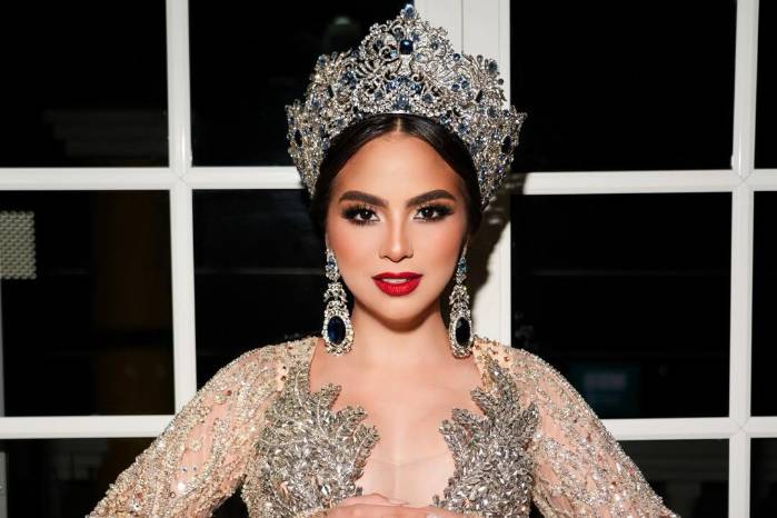 La soberana 2025 de Punta Fogón, Sofía Gabriela Ureña Amores realizó su despedida este viernes en el majestuoso Parque Porras, con una quema histórica que sella un reinado inolvidable y una magistral despedida.