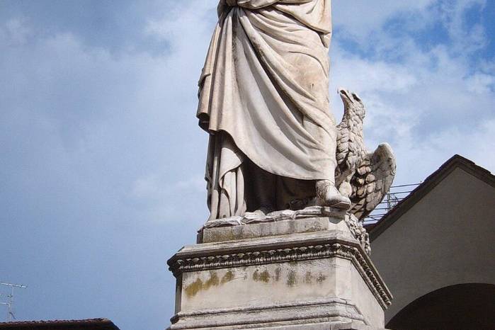 En el mundo dantesco, Virgilio era un guía que el poeta encuentra en el umbral del Infierno.