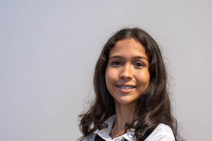 Carol Mendoza cursa una ingeniería biomédica.