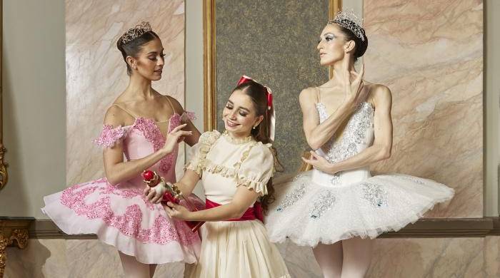 Ballet Nacional de Panamá presenta El Cascanueces.