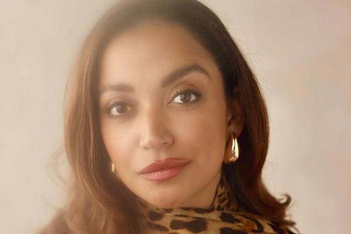 Desde el periodismo hasta la moda, Alexa impulsa a más mujeres a creer en su talento.