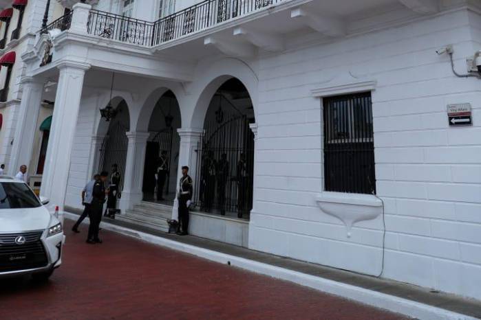 Los rasgos fascistas del gobierno