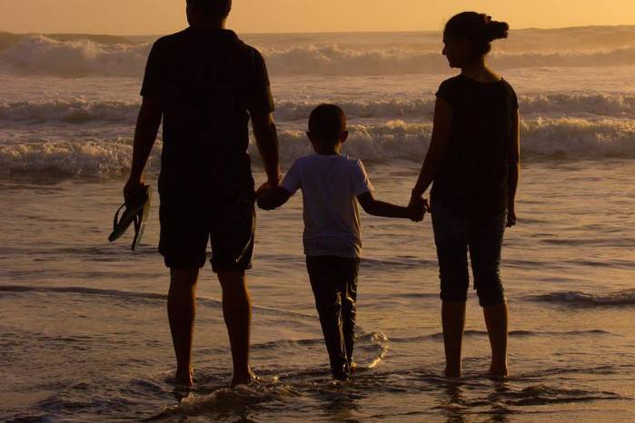 Una nueva ley para garantizar el derecho de cada niño y niña a crecer en familia