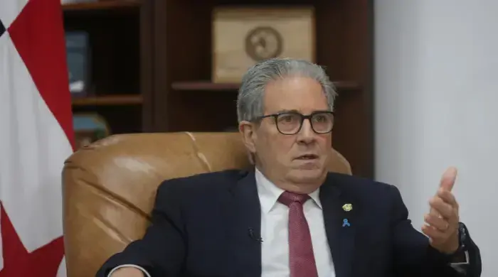 El ministro de Salud, Fernando Boyd Galindo.